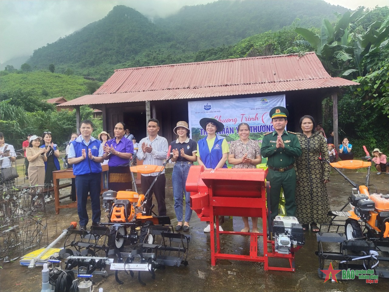 Đồn Biên phòng Làng Mô phối hợp tổ chức chương trình 