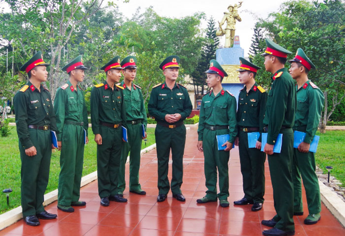 Để quân nhân thêm yên tâm công tác, cống hiến