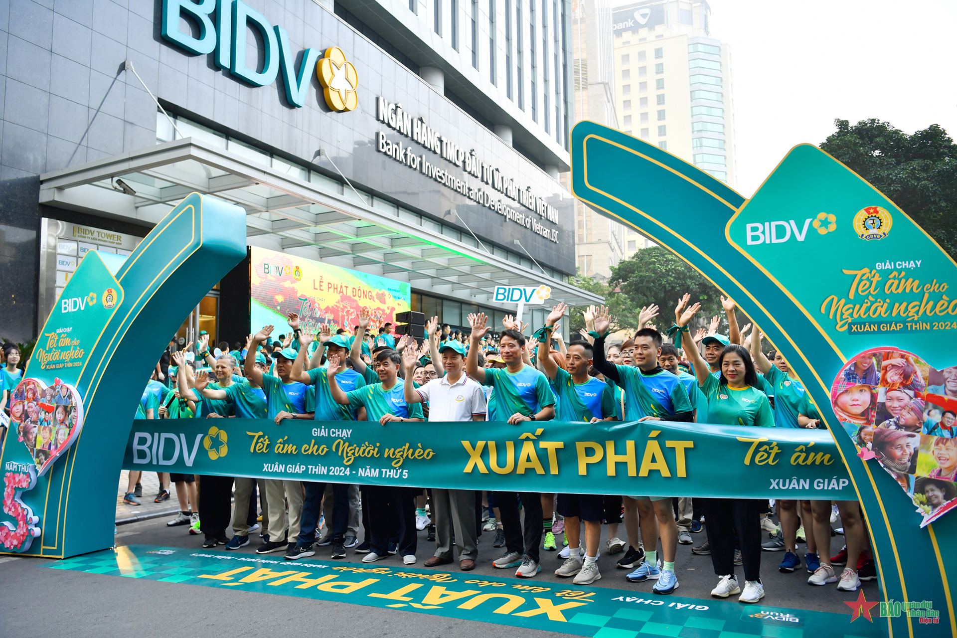 Gần 35.000 vận động viên tham gia giải chạy Tết ấm cho người nghèo