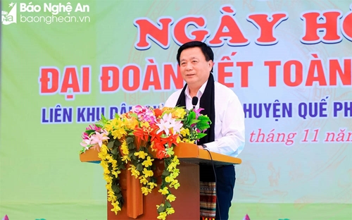 Ủy viên Bộ Chính trị Nguyễn Xuân Thắng dự Ngày hội Đại đoàn kết ở xã vùng cao biên giới Nghệ An