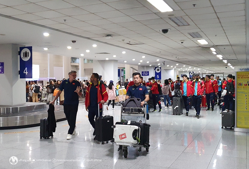 Đội tuyển Việt Nam đến Manila, sẵn sàng đối đầu với đội tuyển Philippines