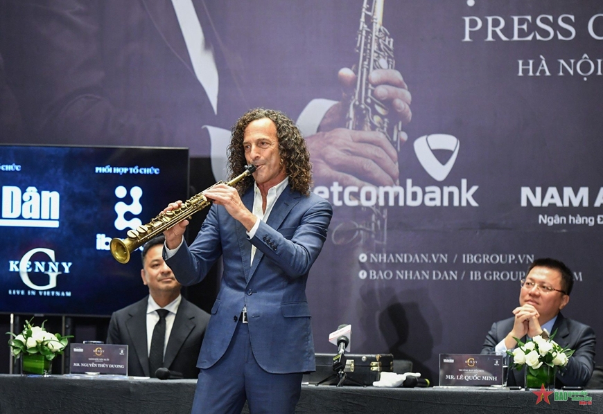 Bán đấu giá kèn của huyền thoại âm nhạc Kenny G với mục đích thiện nguyện