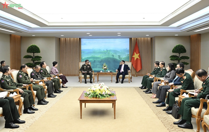 Thủ tướng Phạm Minh Chính tiếp Phó thủ tướng, Bộ trưởng Bộ Quốc phòng Campuchia