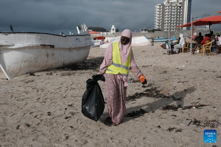 Nỗ lực giảm rác thải nhựa trên biển ở Somalia
