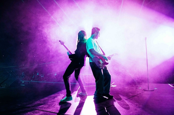 Dấu ấn Adam Levine trong sự nghiệp âm nhạc bất hủ của Maroon 5