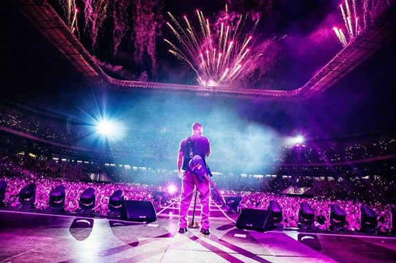 Dấu ấn Adam Levine trong sự nghiệp âm nhạc bất hủ của Maroon 5
