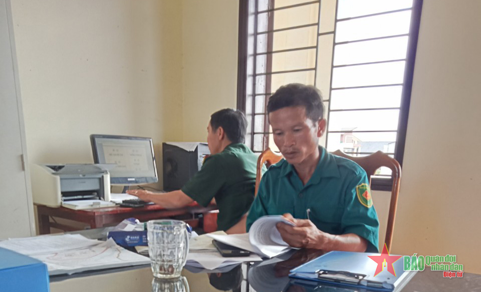 Chỉ huy trưởng quân sự xã Phan Văn Tính tận tâm, trách nhiệm với công việc