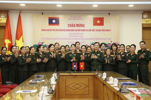 Đoàn cán bộ phụ nữ Quân đội nhân dân Lào thăm, làm việc tại Học viện Quân y​