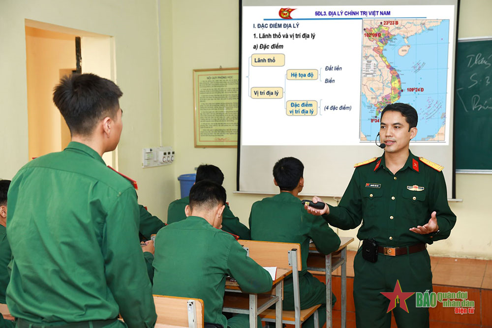 Cập nhật kiến thức lý luận, quan điểm của Đảng sát tình hình mới 