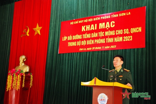 Bộ đội Biên phòng tỉnh Sơn La khai mạc Lớp bồi dưỡng tiếng Mông cho sĩ quan, quân nhân chuyên nghiệp năm 2023