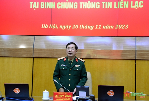 Thượng tướng Lê Huy Vịnh kiểm tra công tác cải cách hành chính tại Binh chủng Thông tin liên lạc