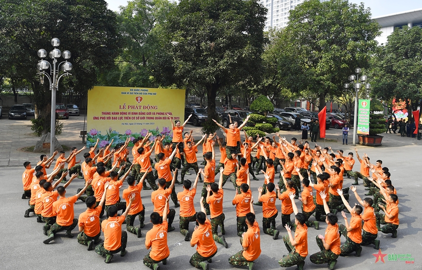 Thượng tướng Lê Huy Vịnh chủ trì lễ phát động hưởng ứng Tháng hành động vì bình đẳng giới trong Quân đội năm 2023