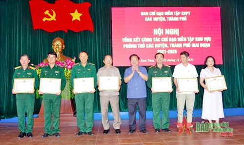 Kon Tum: Tổng kết diễn tập khu vực phòng thủ các huyện, thành phố