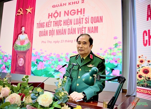 Thượng tướng Phùng Sĩ Tấn dự Hội nghị Tổng kết thực hiện Luật Sĩ quan QĐND Việt Nam tại Quân khu 2