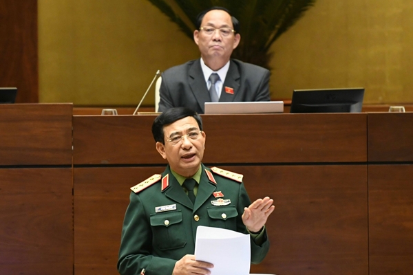 Đại tướng Phan Văn Giang giải trình ý kiến đại biểu Quốc hội về công nghiệp quốc phòng