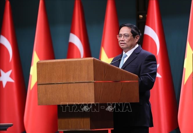Thủ tướng Chính phủ Phạm Minh Chính và Phó tổng thống Thổ Nhĩ Kỳ Cevdet Yilmaz chủ trì họp báo chung