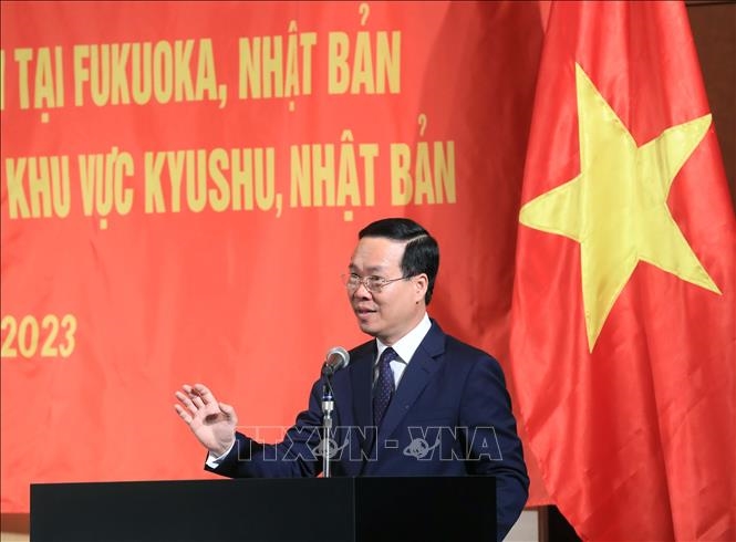 Chủ tịch nước Võ Văn Thưởng gặp gỡ cán bộ Tổng Lãnh sự quán Việt Nam tại Fukuoka và người Việt Nam tại khu vực Kyushu, Nhật Bản