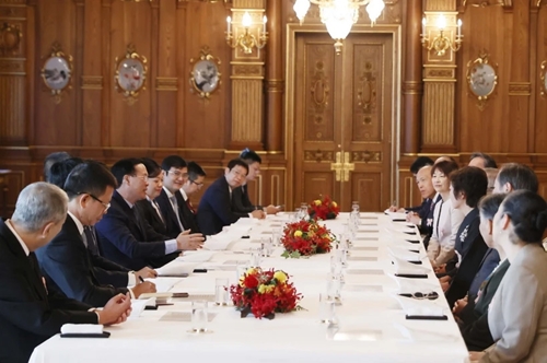 Chủ tịch nước Võ Văn Thưởng gặp gỡ các gia đình tham gia Chương trình giao lưu thanh niên Việt Nam – Nhật Bản