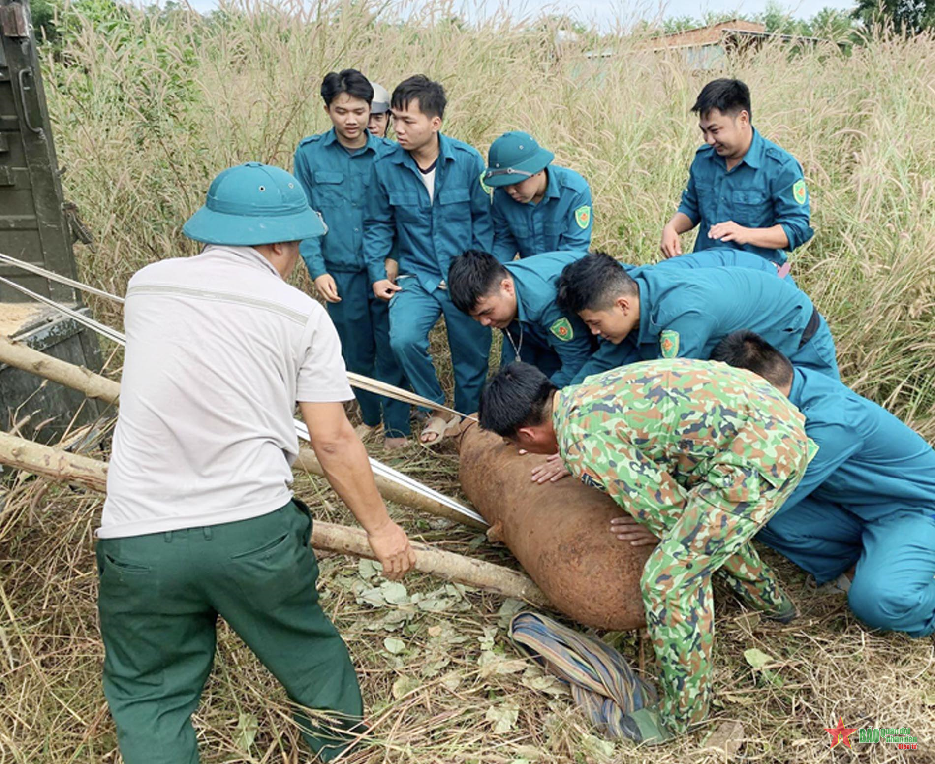 Bộ Chỉ huy Quân sự tỉnh Bình Phước xử lý an toàn 2 quả bom sót lại sau chiến tranh