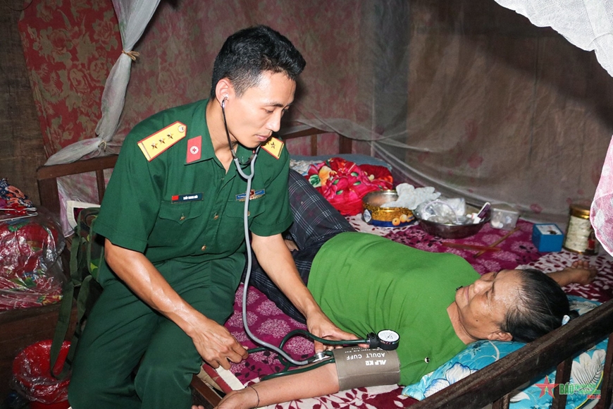 Nghĩa tình bộ đội Ngự Bình