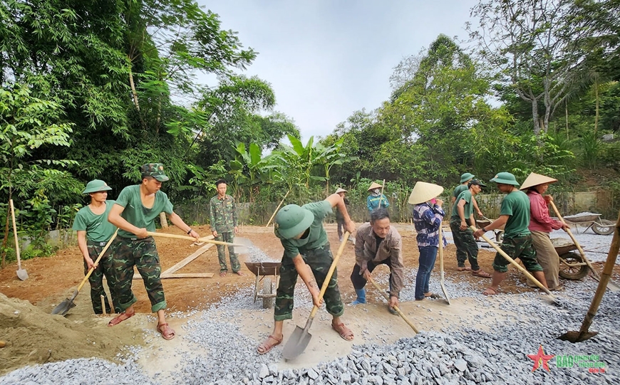 Nghĩa tình bộ đội Ngự Bình