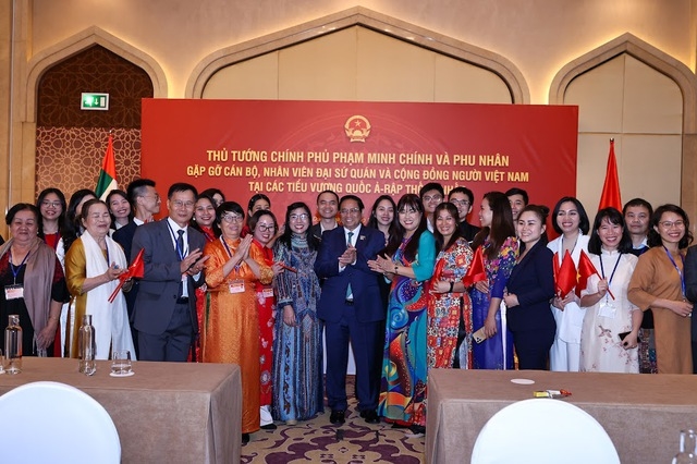 Thủ tướng Phạm Minh Chính gặp gỡ cộng đồng người Việt Nam tại UAE