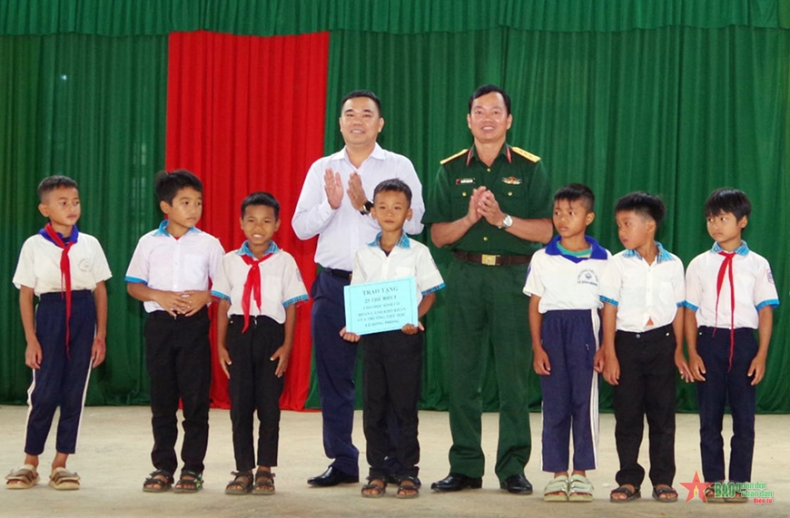 “Dân vận khéo” nơi địa bàn đóng quân