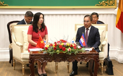 Mong muốn lãnh đạo Campuchia tiếp tục quan tâm, hỗ trợ tháo gỡ một số vấn đề liên quan đến người gốc Việt