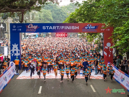 Gần 1.700 người tham gia Giải chạy “Vì một Việt Nam không có bạo lực với phụ nữ và trẻ em gái” năm 2023