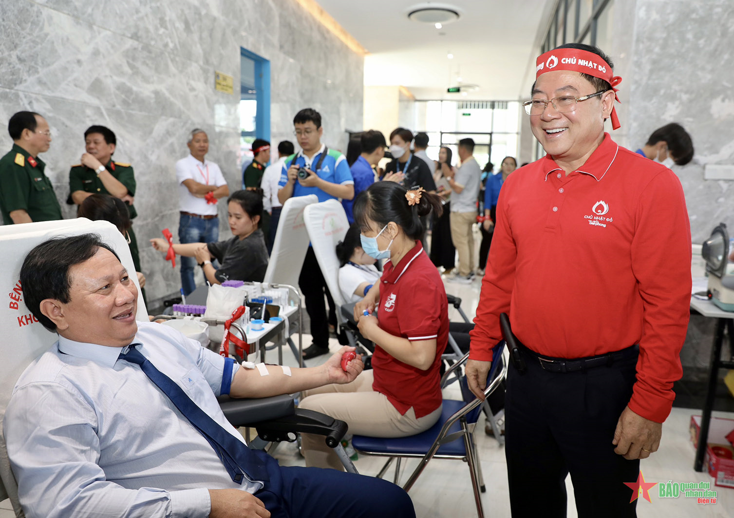 Ngày Chủ nhật đỏ lần thứ XVI thu nhận hơn 400 đơn vị máu