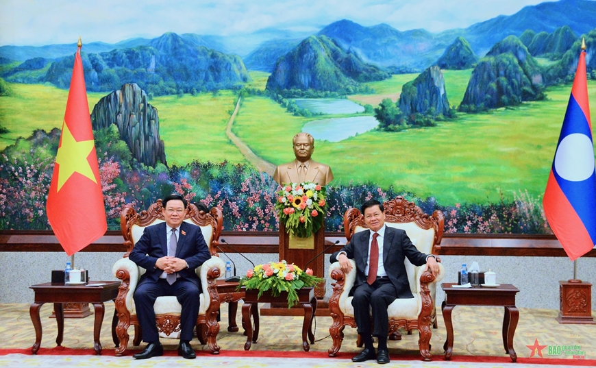 Chủ tịch Quốc hội Vương Đình Huệ hội kiến Tổng Bí thư, Chủ tịch nước Lào Thongloun Sisoulith