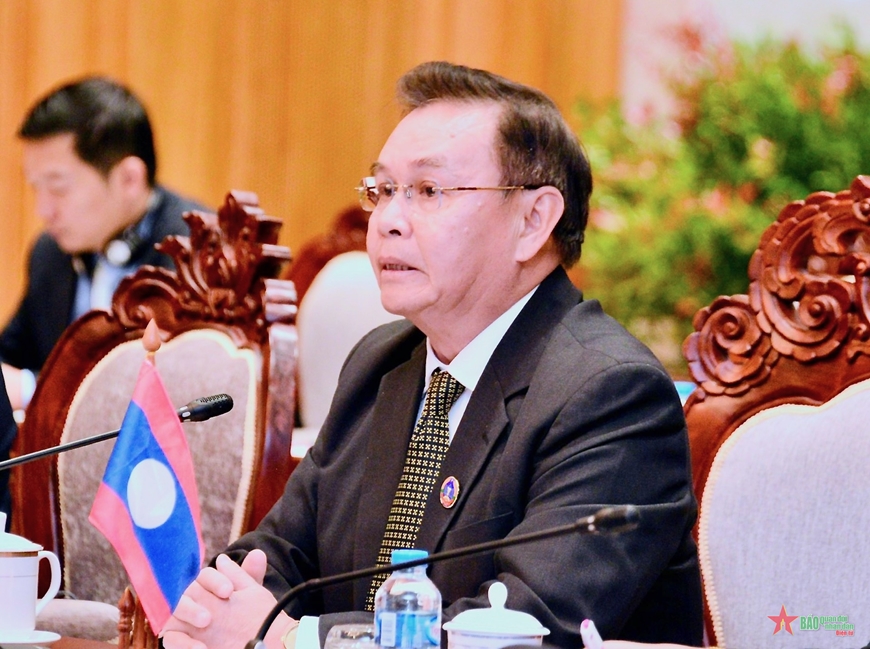Chủ tịch Quốc hội Vương Đình Huệ hội đàm với Chủ tịch Quốc hội Lào Saysomphone Phomvihane