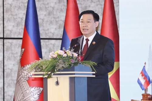 Toàn văn bài phát biểu của Chủ tịch Quốc hội Vương Đình Huệ tại hội nghị cấp cao Quốc hội ba nước Campuchia-Lào-Việt Nam lần thứ nhất
