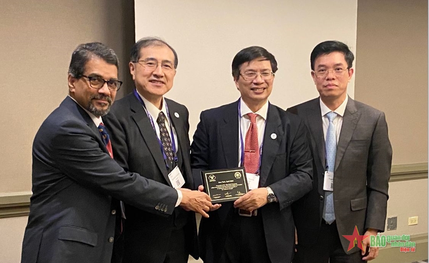 Vị tướng quân y “cháy hết mình” vì người bệnh