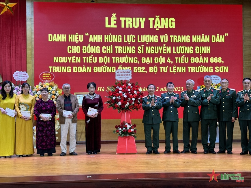 Truy tặng danh hiệu Anh hùng Lực lượng vũ trang nhân dân đối với Trung sĩ Nguyễn Lương Định