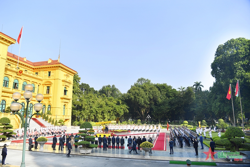 Thủ tướng Phạm Minh Chính chủ trì lễ đón Thủ tướng Belarus