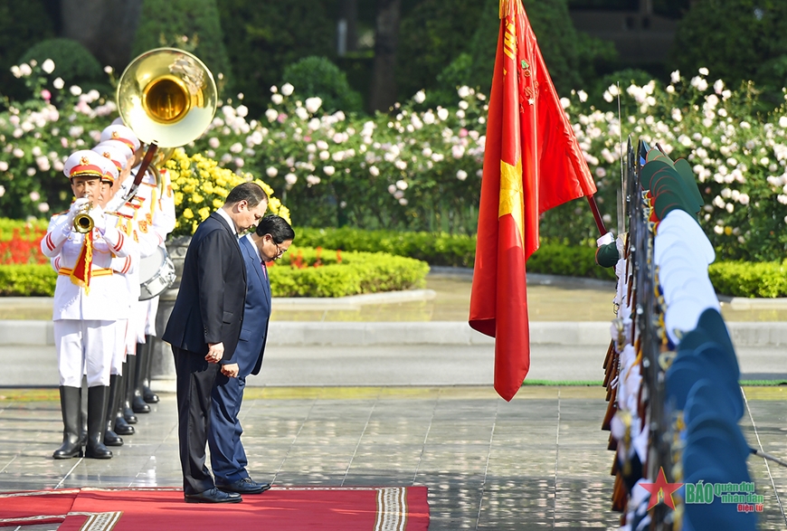 Thủ tướng Phạm Minh Chính chủ trì lễ đón Thủ tướng Belarus