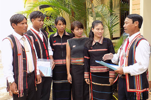 Hỏi-đáp pháp luật: Chi hỗ trợ Nghệ nhân Nhân dân, Nghệ nhân Ưu tú người dân tộc thiểu số trong việc lưu truyền, phổ biến hình thức sinh hoạt văn hóa truyền thống