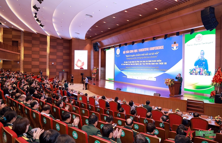 <a title="Báo Quân đội nhân dân | Tin tức quân đội, quốc phòng | Bảo vệ Tổ quốc" style="text-align:center;" href="https://www.qdnd.vn"><img src="https://file3.qdnd.vn/data/images/0/2021/08/11/linh/bannerv2.png" class="vllogo"></a>