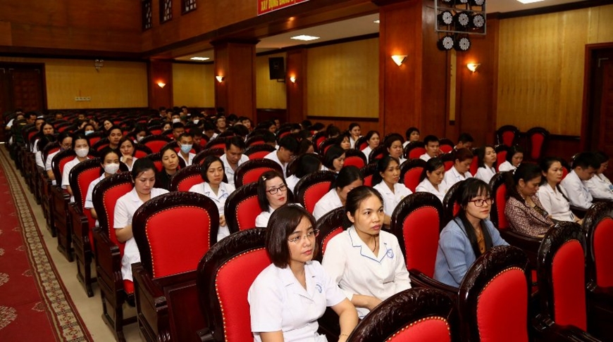Bệnh viện Bỏng Quốc gia Lê Hữu Trác tập huấn quy tắc ứng xử cho cán bộ, nhân viên, chiến sĩ