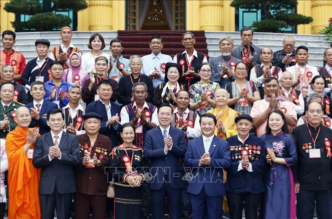 Trân trọng, tôn vinh những đóng góp của người có uy tín trong đồng bào dân tộc thiểu số