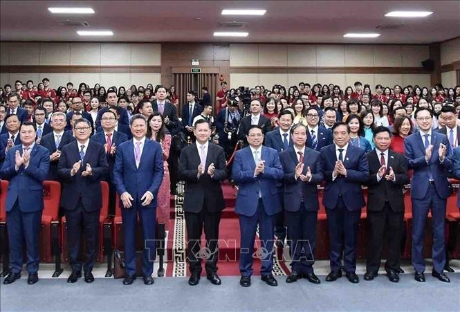 Thủ tướng Chính phủ Phạm Minh Chính và Thủ tướng Campuchia giao lưu với sinh viên Trường Đại học Ngoại thương