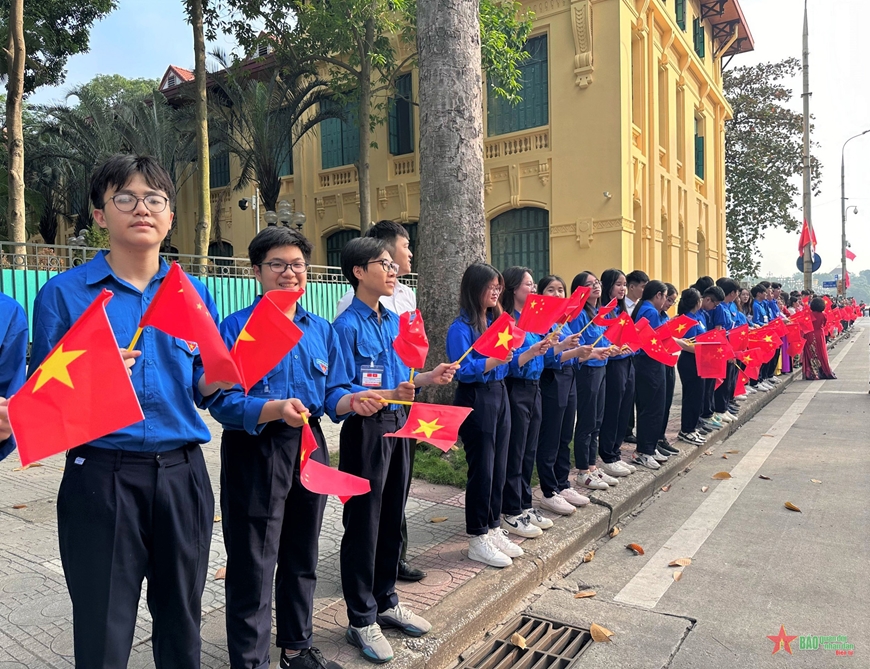 Tổng Bí thư, Chủ tịch Trung Quốc Tập Cận Bình đến Hà Nội, bắt đầu chuyến thăm cấp Nhà nước tới Việt Nam