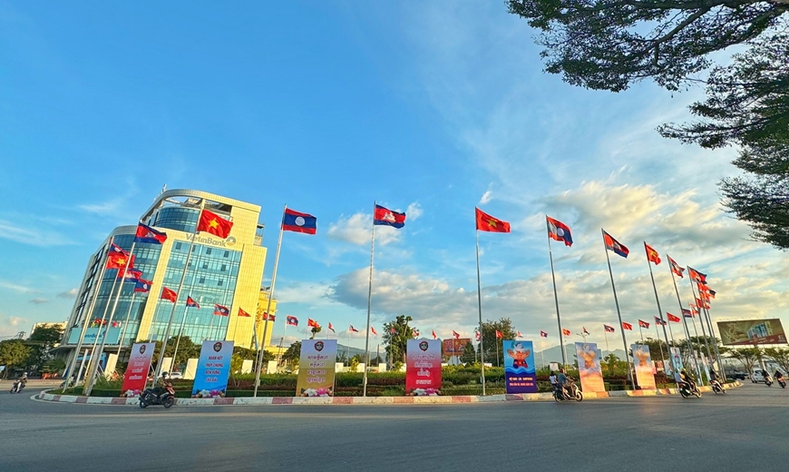 <a title="Báo Quân đội nhân dân | Tin tức quân đội, quốc phòng | Bảo vệ Tổ quốc" style="text-align:center;" href="https://www.qdnd.vn"><img src="https://file3.qdnd.vn/data/images/0/2021/08/11/linh/bannerv2.png" class="vllogo"></a>