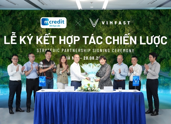 Mcredit xuất sắc lọt Top 200 doanh nghiệp lớn nhất Việt Nam