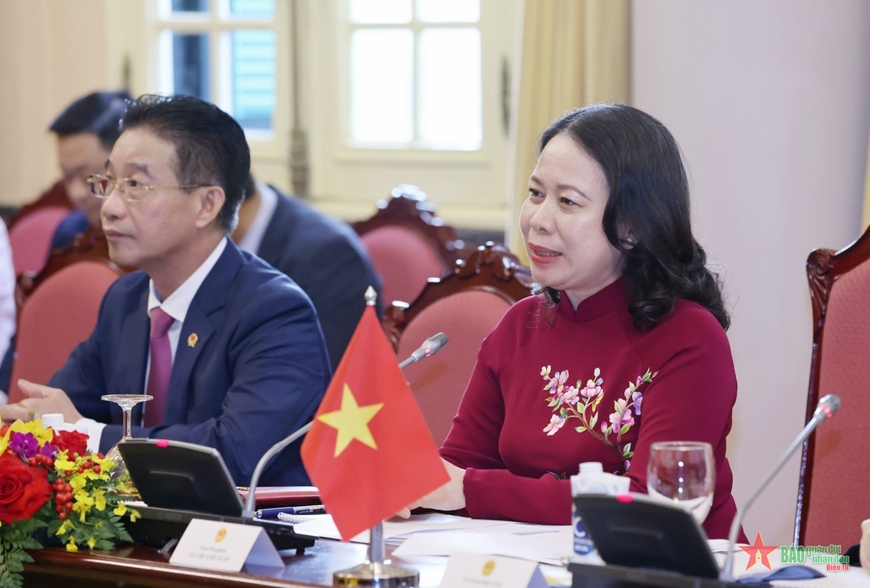 <a title="Báo Quân đội nhân dân | Tin tức quân đội, quốc phòng | Bảo vệ Tổ quốc" style="text-align:center;" href="https://www.qdnd.vn"><img src="https://file3.qdnd.vn/data/images/0/2021/08/11/linh/bannerv2.png" class="vllogo"></a>