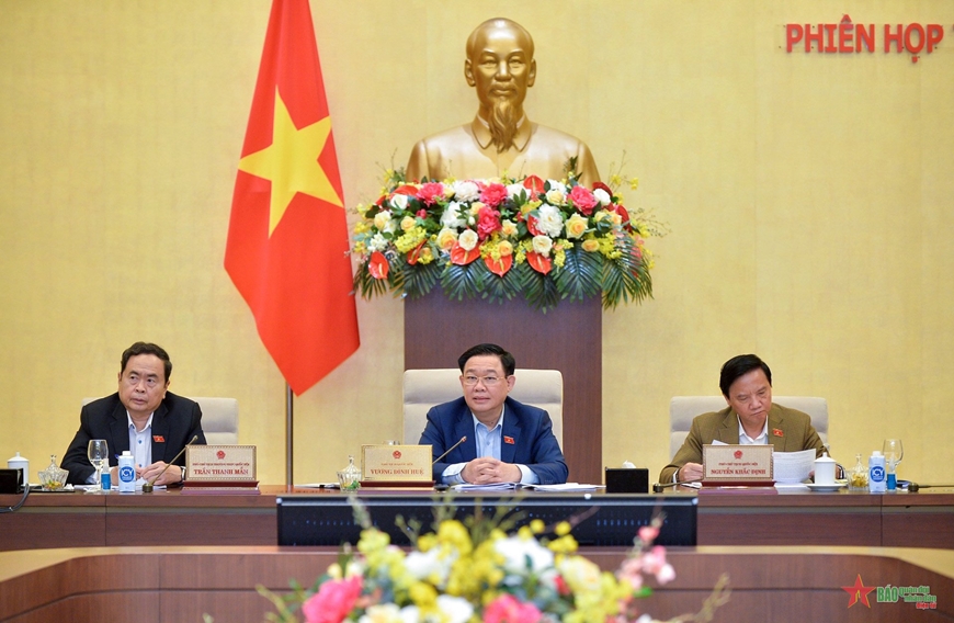 <a title="Báo Quân đội nhân dân | Tin tức quân đội, quốc phòng | Bảo vệ Tổ quốc" style="text-align:center;" href="https://www.qdnd.vn"><img src="https://file3.qdnd.vn/data/images/0/2021/08/11/linh/bannerv2.png" class="vllogo"></a>