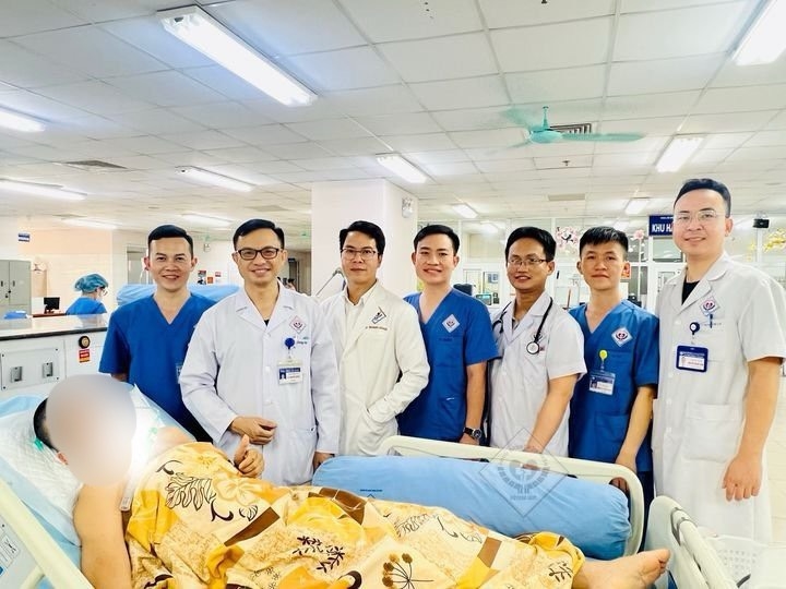 <a title="Báo Quân đội nhân dân | Tin tức quân đội, quốc phòng | Bảo vệ Tổ quốc" style="text-align:center;" href="https://www.qdnd.vn"><img src="https://file3.qdnd.vn/data/images/0/2021/08/11/linh/bannerv2.png" class="vllogo"></a>