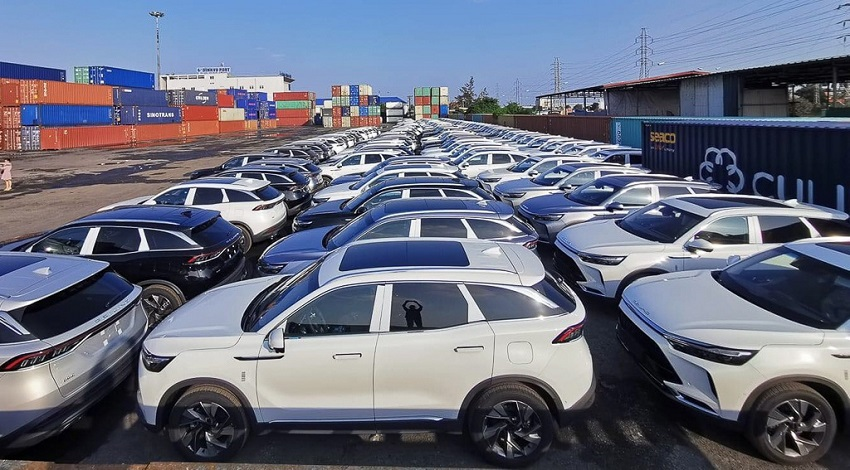 Số lượng ô tô nhập khẩu 11 tháng giảm 26,6%