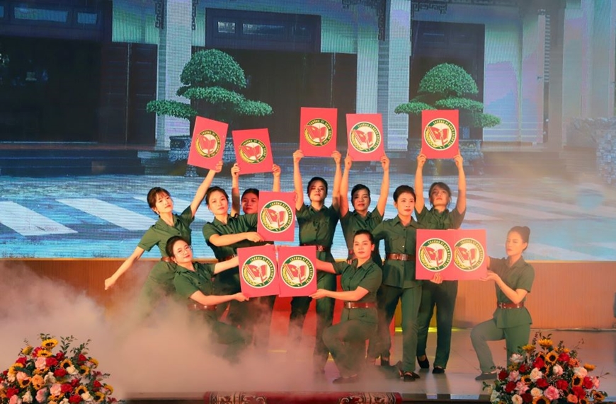 Chất văn chương trong tâm hồn nữ giảng viên Toán học